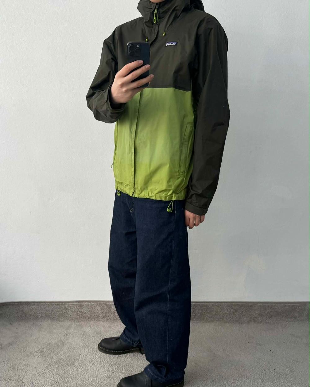[L] Patagonia Torrenshell Windbreaker Jacket 2