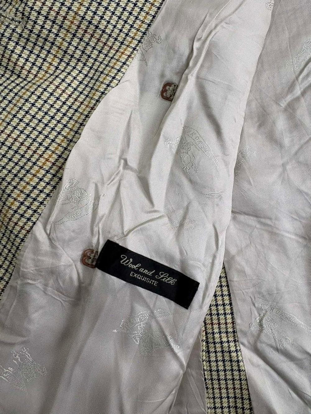 [54] Burberry 90s German-made double-breasted 8