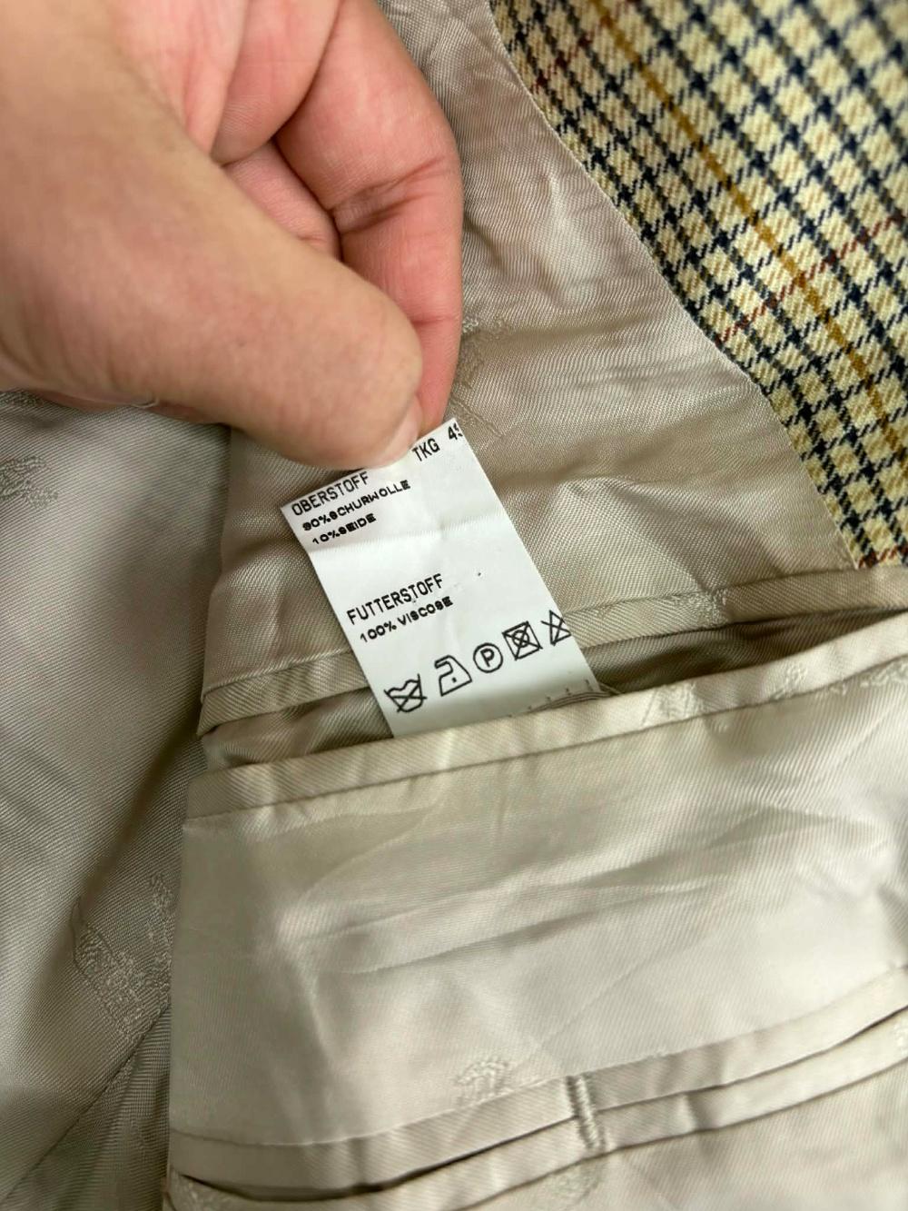 [54] Burberry 90s German-made double-breasted 10