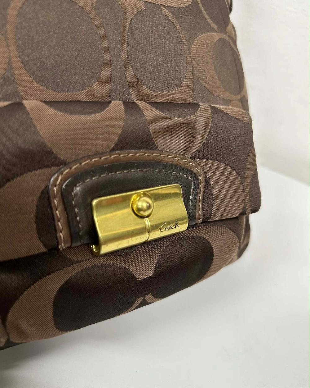 Coach Signature C Jacquard Shoulder Bag 10