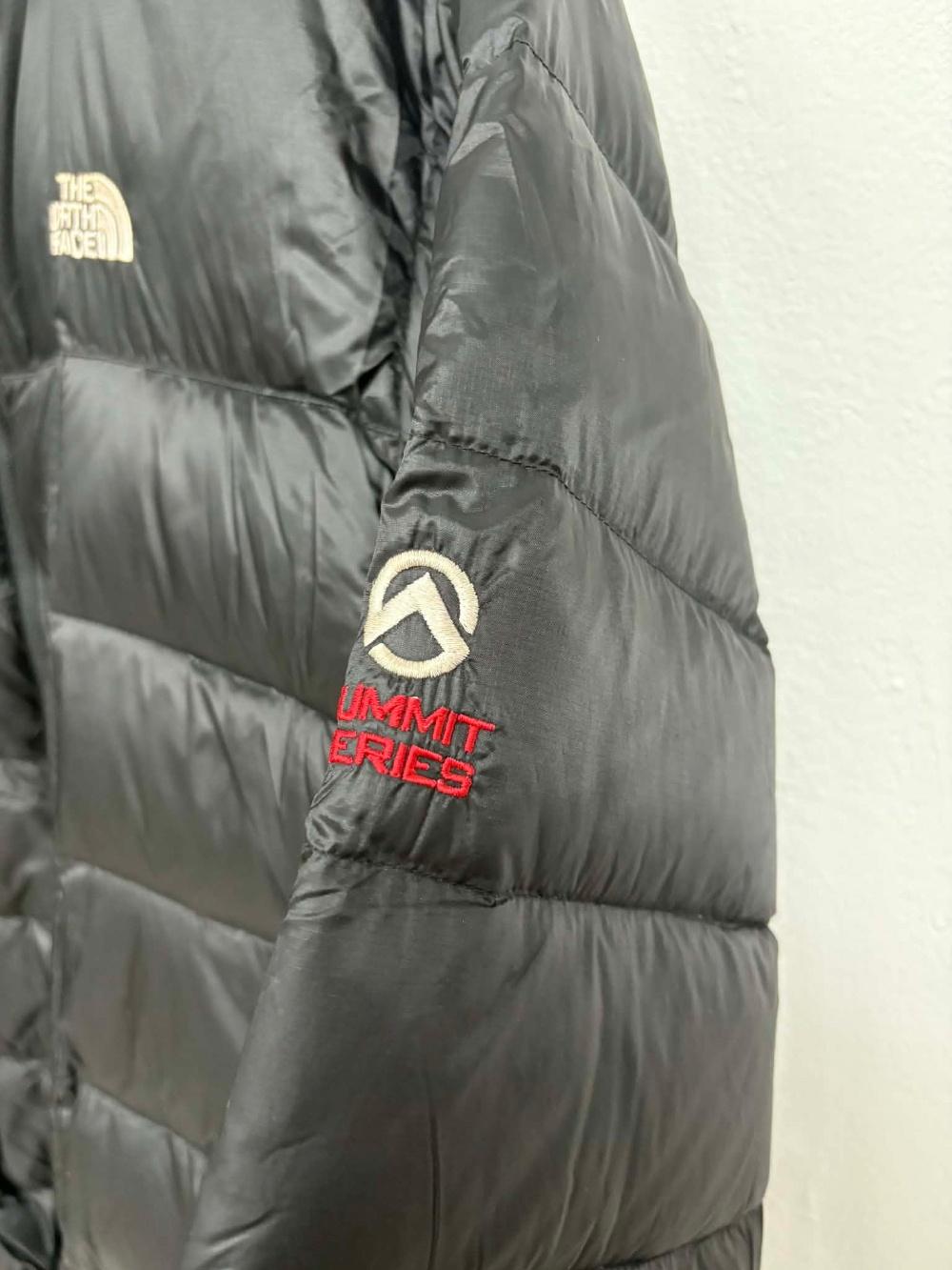 [L] The North Face Summit Series Quantum 800 7