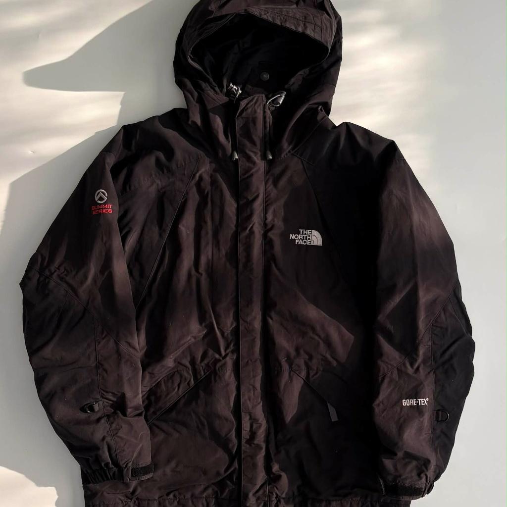 [105] The North Face Summit Gore-Tex Mountain 2
