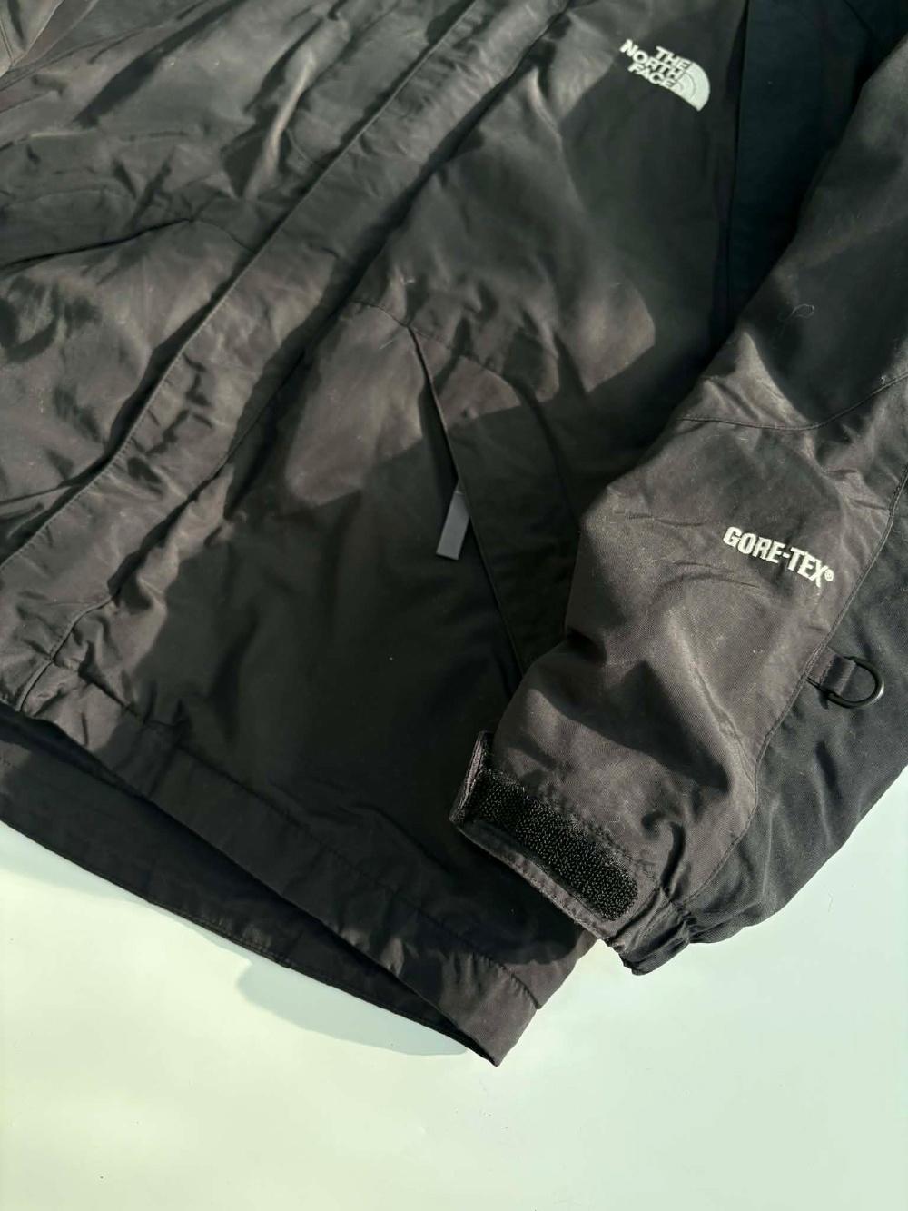 [105] The North Face Summit Gore-Tex Mountain 7