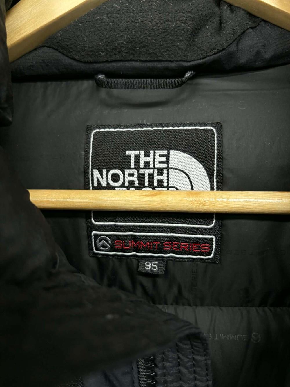 The North Face Summit Arctic Heavy Down Padding 4