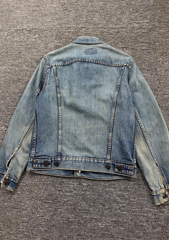 vintage levi's (M) 9