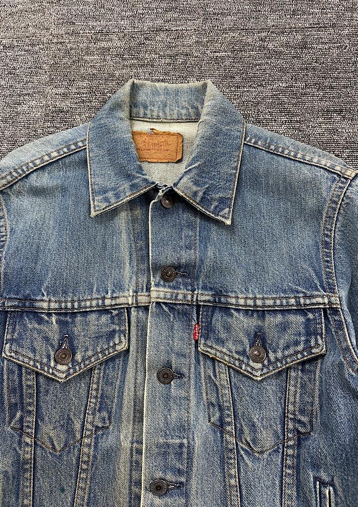 vintage levi's (M) 5