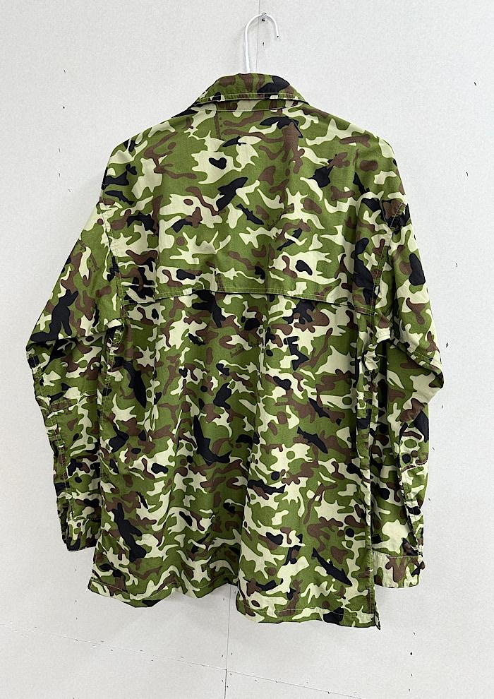 vintage camo shirt (L) 7