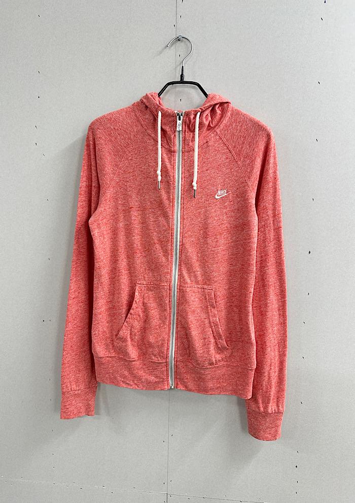 nike (M) 4