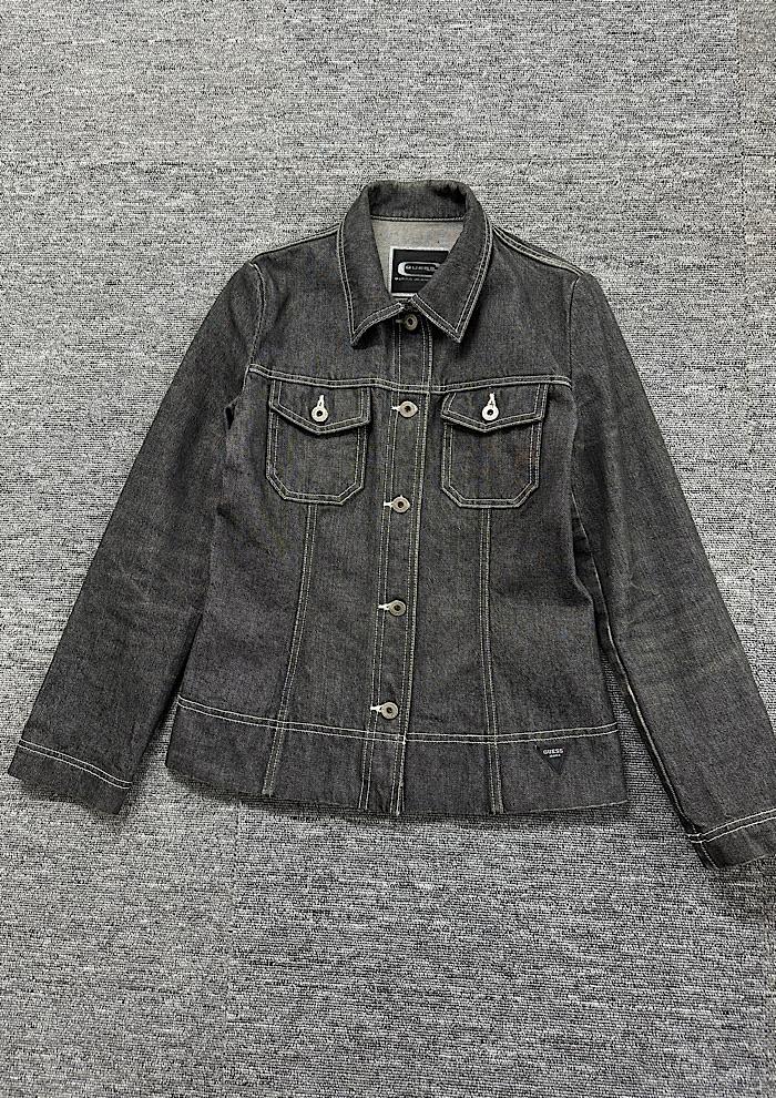guess (S) 4