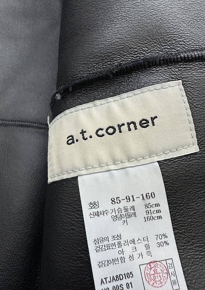 a.t.corner 6