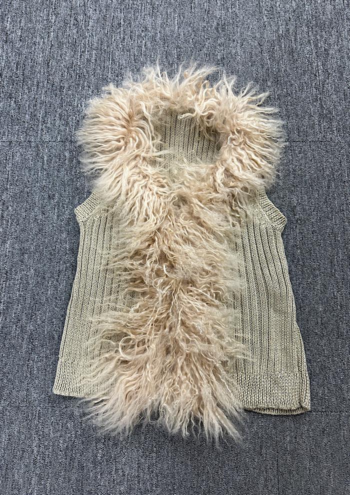 vintage fur vest (M) 2
