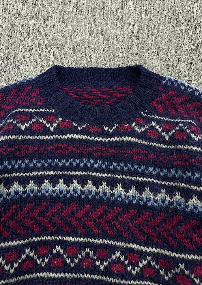 hand knit (M) 5