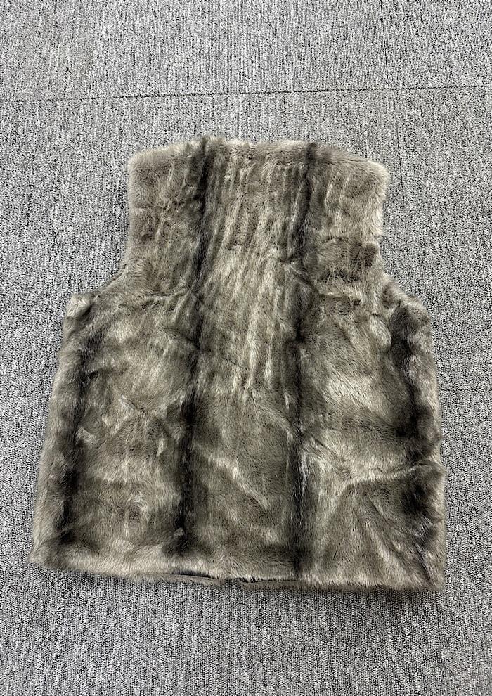 fur vest (M~L) 6