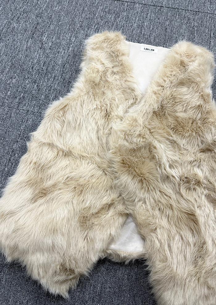 eco fur vest 5