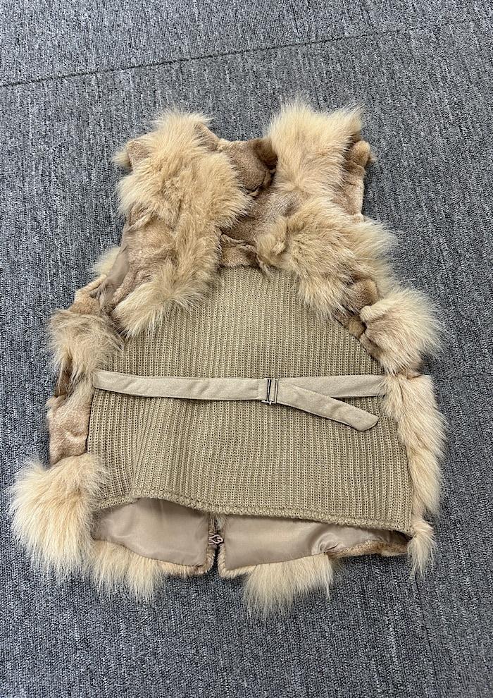 fox fur vest (S) 7