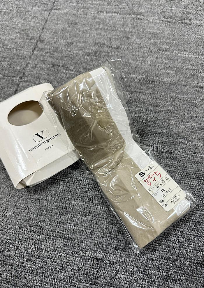 새상품 valentino 4