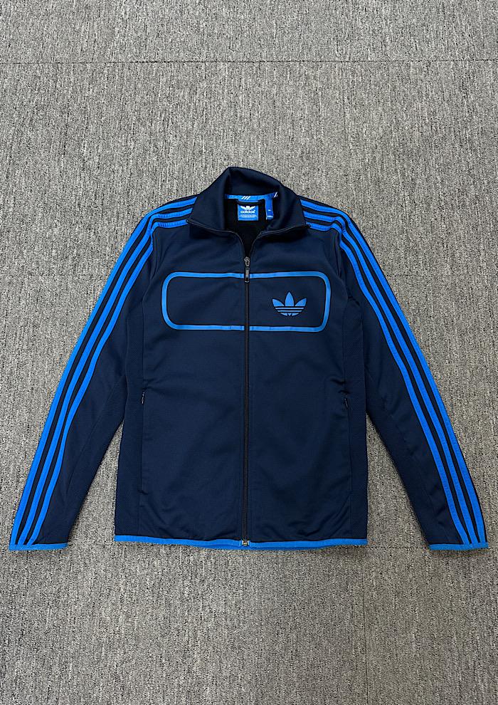 adidas (L) 4