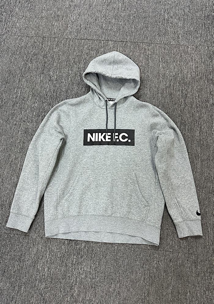 nike (L) 3