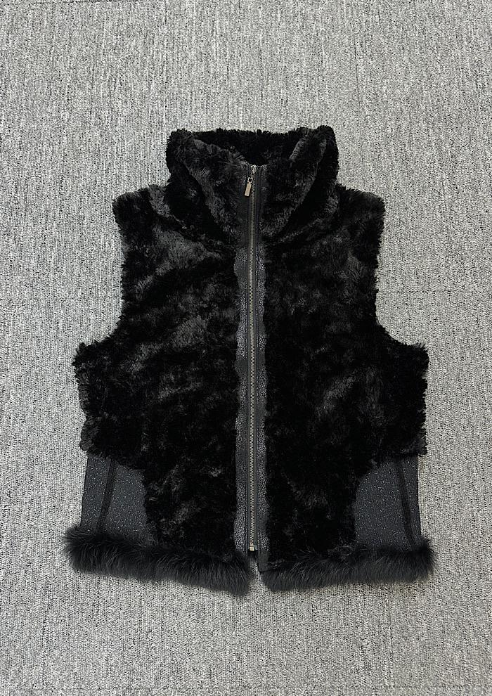fur vest (M) 2