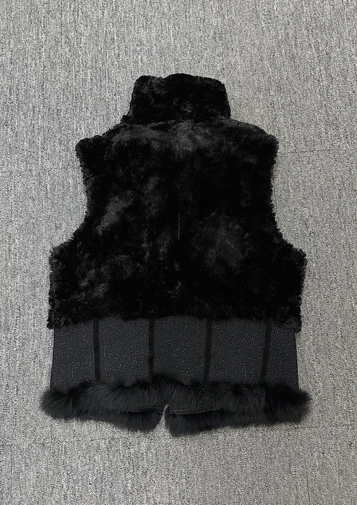 fur vest (M) 6