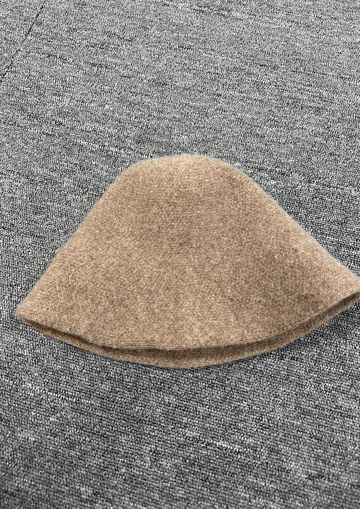 hat 2