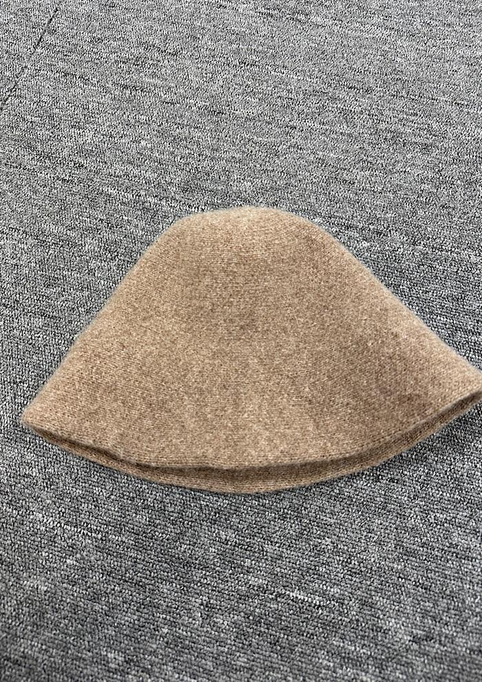 hat 3