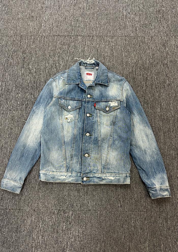 levi's (M) 2