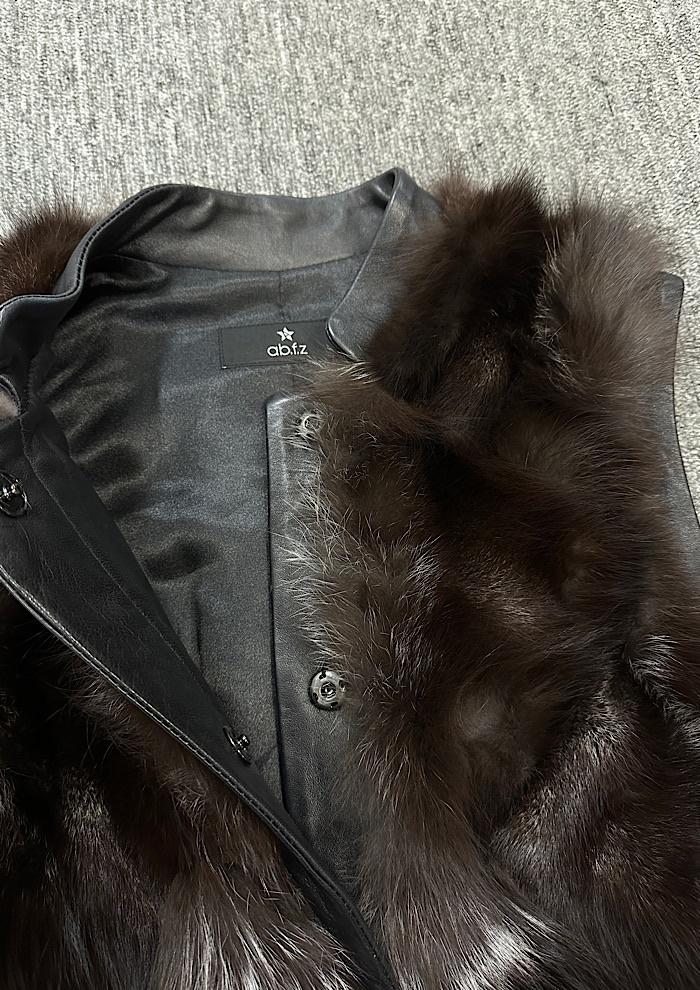 leather vest (M) 3