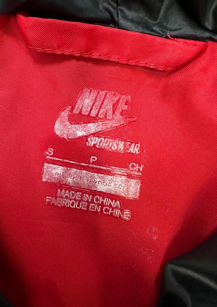 nike (S) 4
