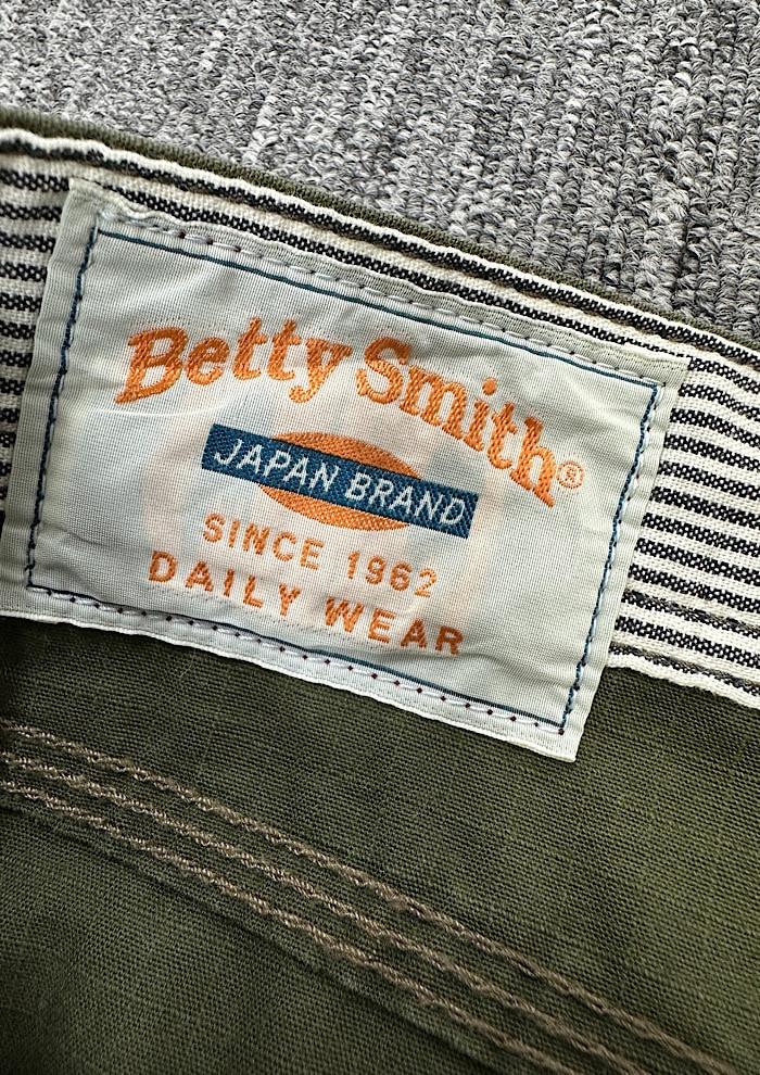 betty smith (27inch) 3