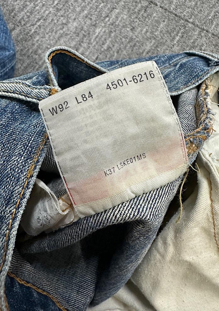 2001 vintage levi's 501 (33inch) 7