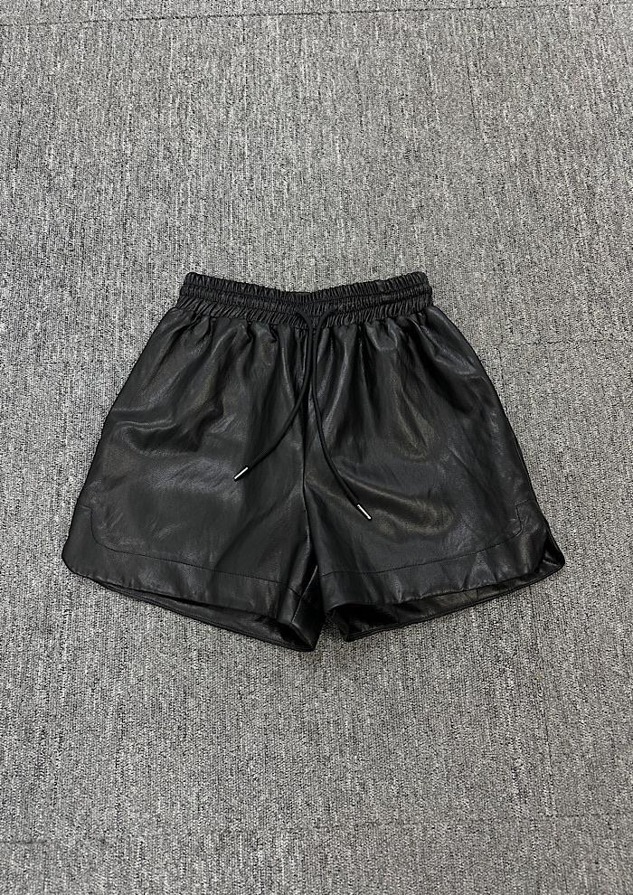 fake leather shorts 2