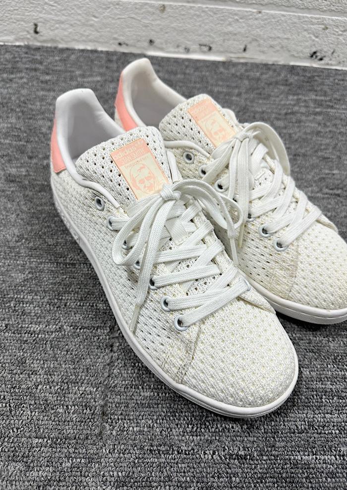 adidas (260) 3