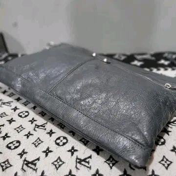 정품 발렌시아가 가죽 모터 클러치백 (그레이색) 7