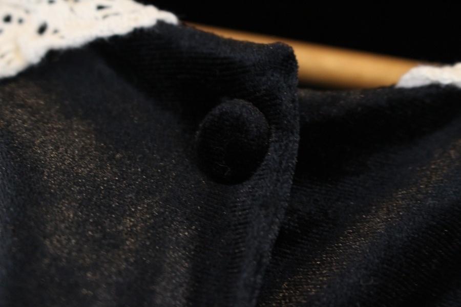 Holly Jelly cotton lace collar black blouse 10