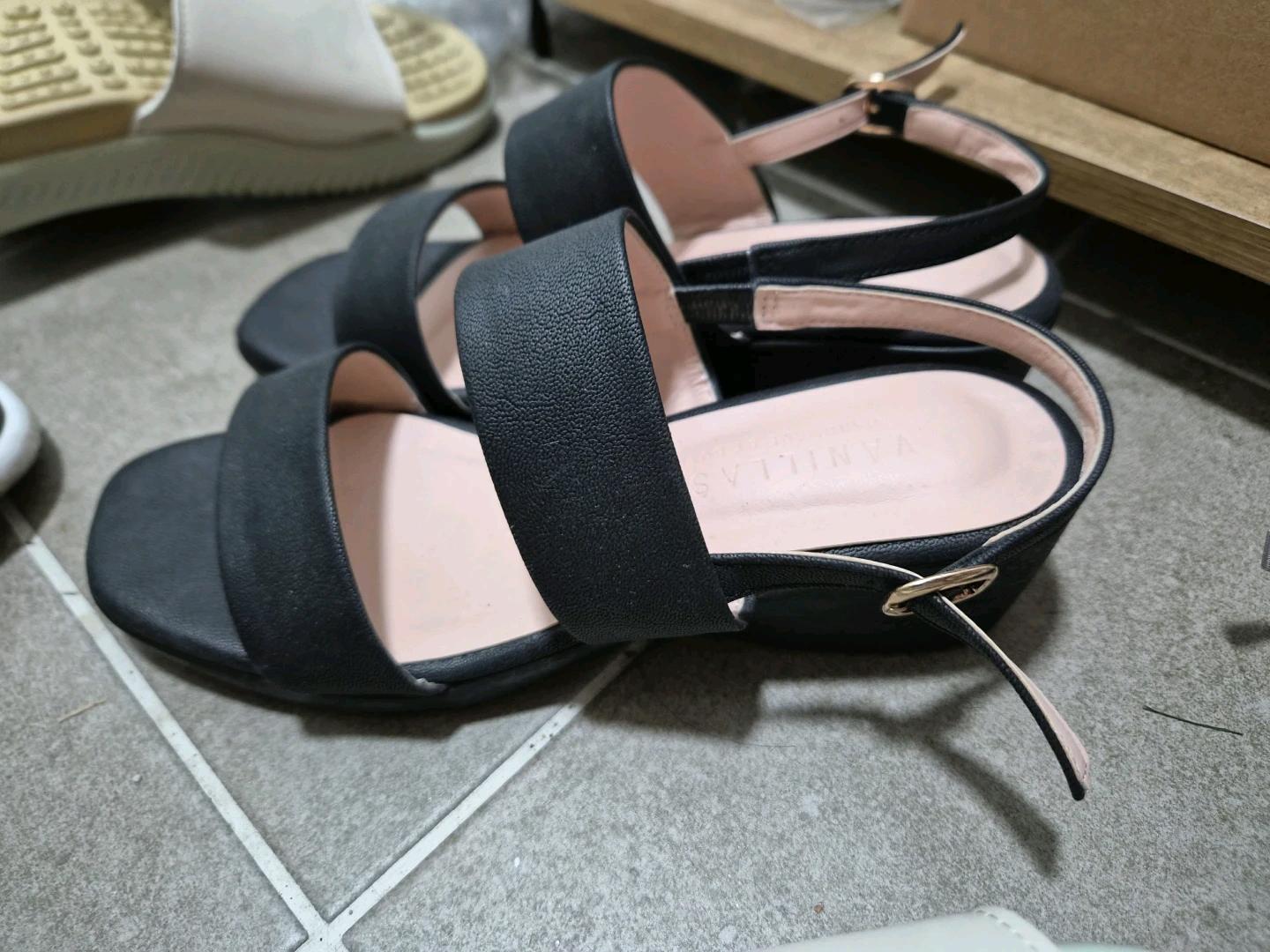 바닐라슈 블랙 샌들 250 2