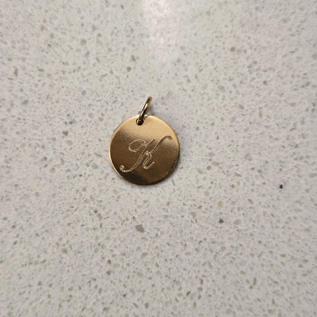 14k 10mm 이니셜 펜던트 새상품 가격인하 2