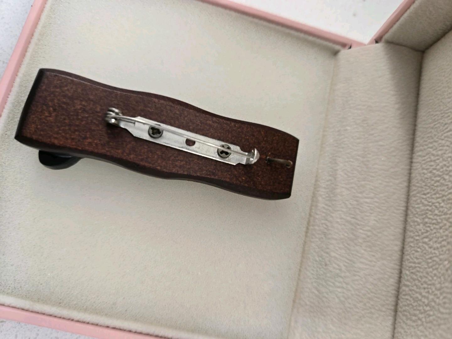 수공예 나무 꽃 브로치 새상품 가격인하 3
