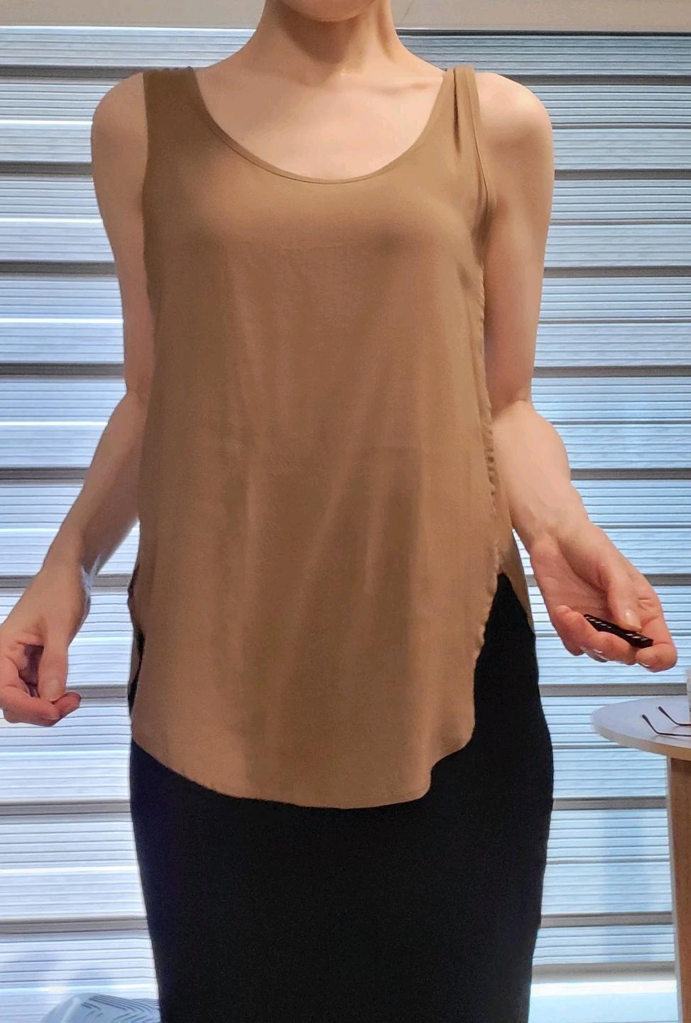 기네스 브라운 민소매 레이어드 블라우스  5