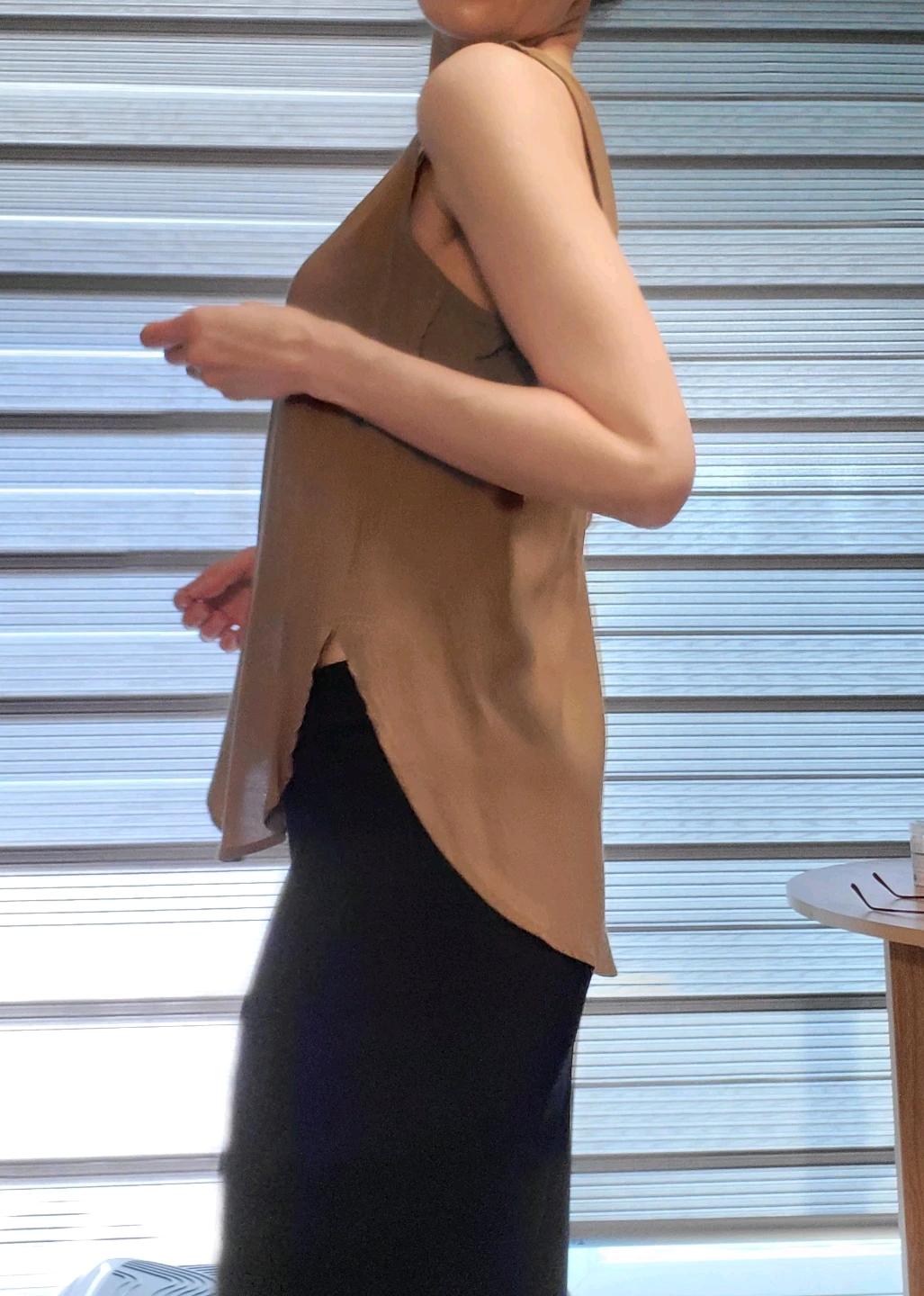 기네스 브라운 민소매 레이어드 블라우스  6