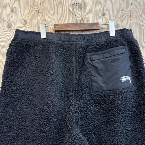 스투시 양모 하프팬츠 4