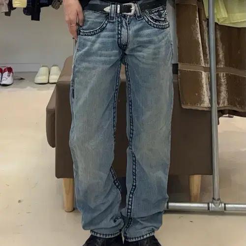 트루릴리젼 빌리 슈퍼 T 블랙 스티치 데님팬츠 5