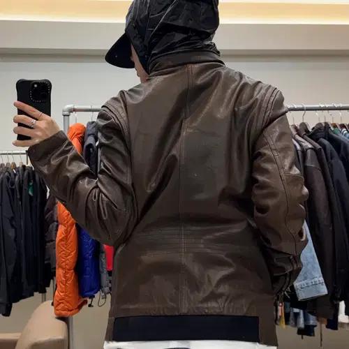 솔리드 옴므 멀티 포켓 레더자켓 9