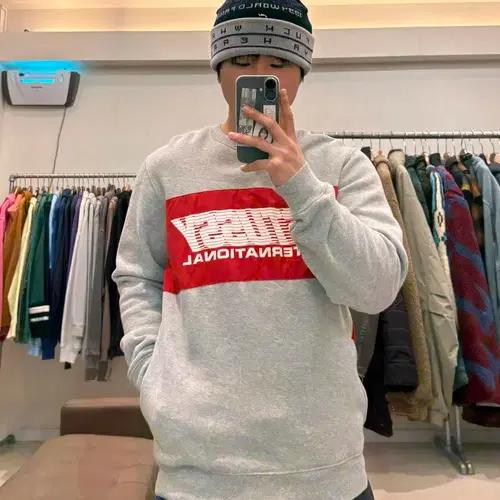 스투시 백 포켓 맨투맨 10