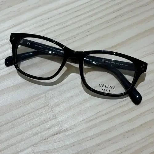 셀린느 뿔테 안경 2