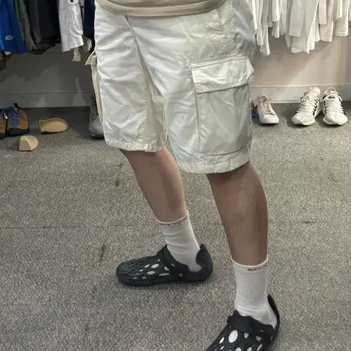 스톤아일랜드 나침반패치 카고 하프팬츠 8
