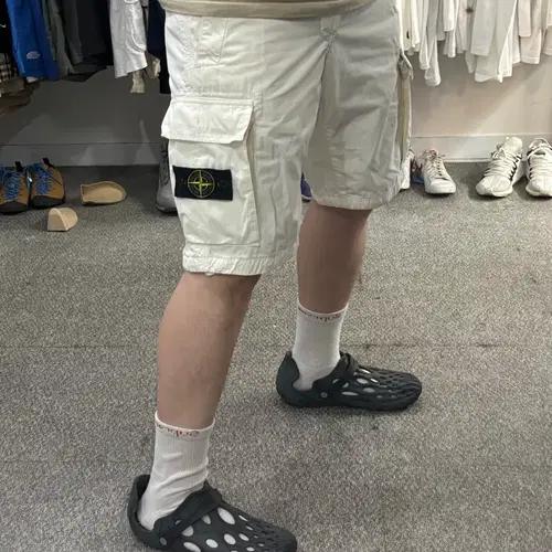 스톤아일랜드 나침반패치 카고 하프팬츠 7