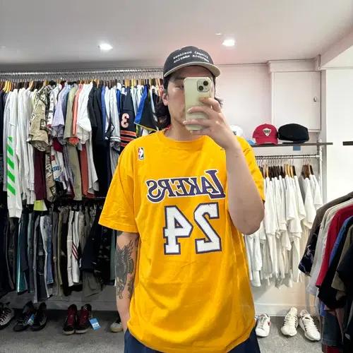 아디다스 레이커스 코비 브라이언트 반팔 8