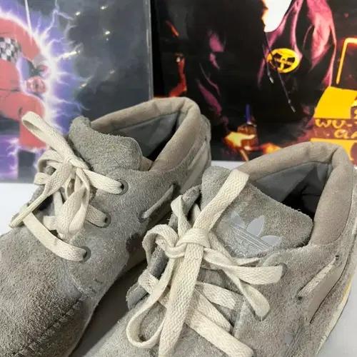 아디다스 zx 700 스니커즈 4