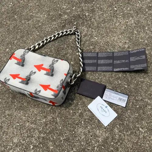프라다 Prada Rabbit Handbag 10